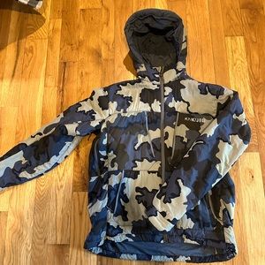 Kuiu Kenia Hooded Jacket. Vias camouflage. Size large